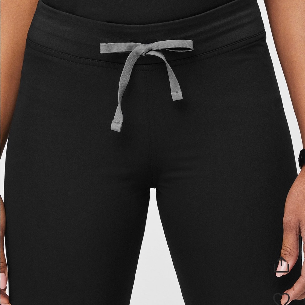Fig scrubs - black